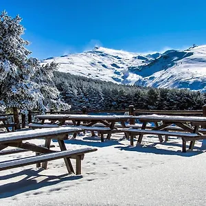 https://apartamentos-todosierranevada.es-andalucia.com